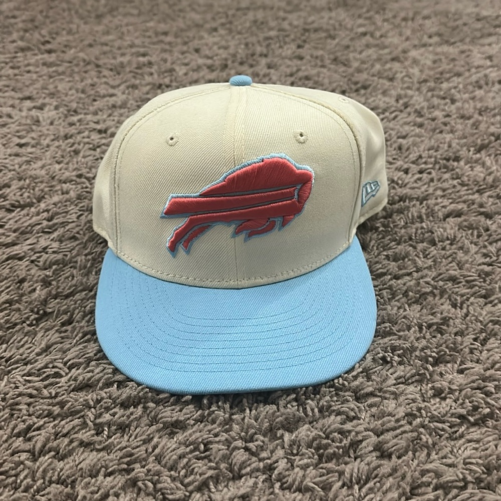 New Era Beige and Light Blue Cap